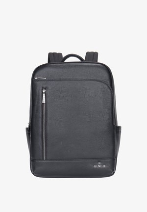 Zwarte leren rugzak met een gestructureerd oppervlak, zilveren ritssluiting, een voorkant met een ritszak en verstelbare gevoerde schouderbanden. Minimalistisch ontwerp.