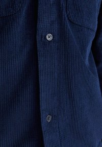 Jack & Jones WEIT GESCHNITTEN  - Chemise - ocean cavern