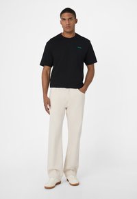 Fila APPAREL NAVIGLI PIZZA GRAPHIC - Printtipaita - black