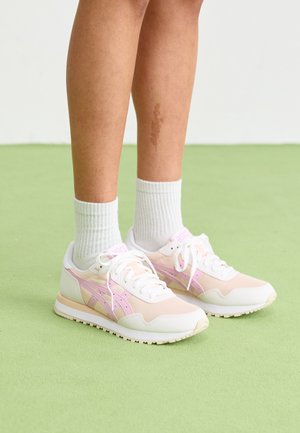 TIGER RUNNER II - Sneakers laag - pearl pink/rose water