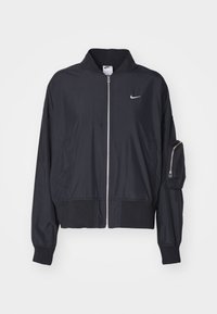 Pasirinkta, black/white