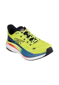 Zapatilla de correr amarilla brillante con acentos negros, parte superior de malla, cordones y una suela acolchada con elementos de diseño azul y naranja.