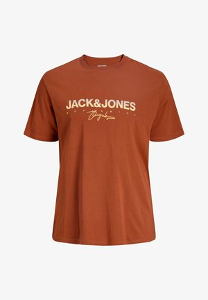 T-shirt orange à manches courtes en coton, avec un grand logo blanc portant l'inscription "JACK & JONES" sur la poitrine, suivi d'un détail signature en dessous.