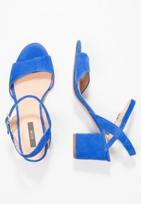 KIOMI Páskové sandály  - blue