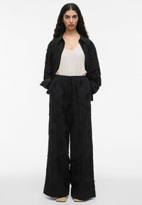 Rouge Edit RUNDHALS - Tops - super light natural melan