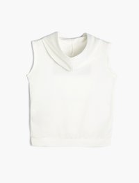Ärmlös hoodie, vit, bomullsblandning, mjuk textur, framficka i känguru-stil, ribbad nederkant, subtil sömnadsdetalj runt huvan.