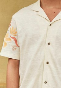 Next TEXTURED SHORT SLEEVE - Camisa - ecru embroidery