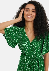 Threadbare BELTED - Freizeitkleid - green