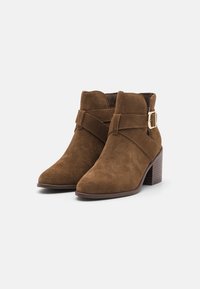 Anna Field Botines bajos - brown