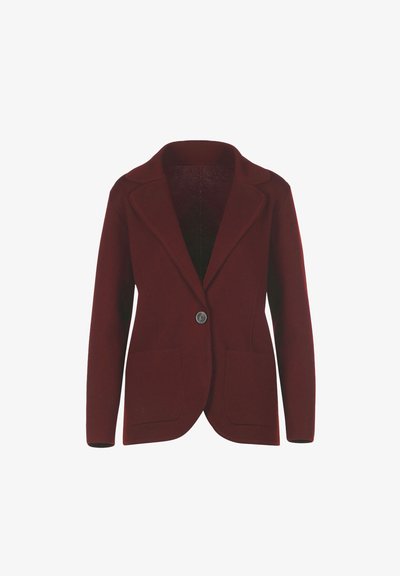 Tmavočervený jednopogumovaný blejzer s klopami a dvoma prednými vreckami, vystavený na bielom pozadí.