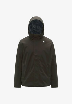 Donkerbruine buitenjas met capuchon, ritssluiting, twee zijzakken en een gestructureerde voering aan de binnenkant. Zilveren logo op de borst.