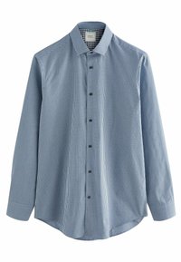 Cămașă cu mânecă lungă în carouri albastre și albe, cu guler tip button-down, având o margine dreaptă și cinci nasturi negri în față.
