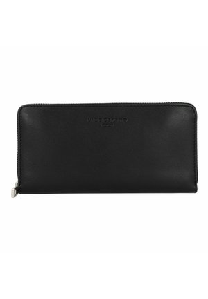 Zwart leren ritstasje, platte rechthoekige vorm, gladde textuur, reliëflogo op de voorkant, zilverkleurige rits hardware.