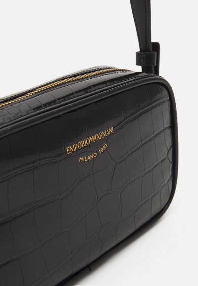 Emporio Armani CAMERA CASE CERVO CAMERA CASE CROC - Cross body bag - nero