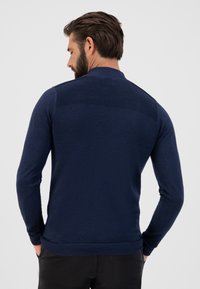 Dstrezzed CREW NECK WASHED MERINO - Strickpullover - dk navy