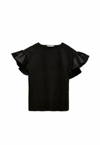 Haut noir à manches courtes avec des manches en soie volantes et un smock sur les épaules. Tissu lisse, coupe décontractée, design classique.