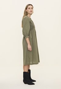 Odd Molly GARDEN - Freizeitkleid - smoggy green