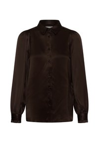 Blouse en satin brun foncé à manches longues, avec un col pointu et une fermeture à boutons sur le devant, dotée d'épaules légèrement bouffantes et de poignets à boutons.