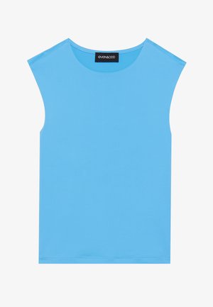 Niebieski top bez rękawów wykonany z gładkiego materiału, z okrągłym dekoltem i czystymi liniami, bez dodatkowych ozdób czy wzorów.