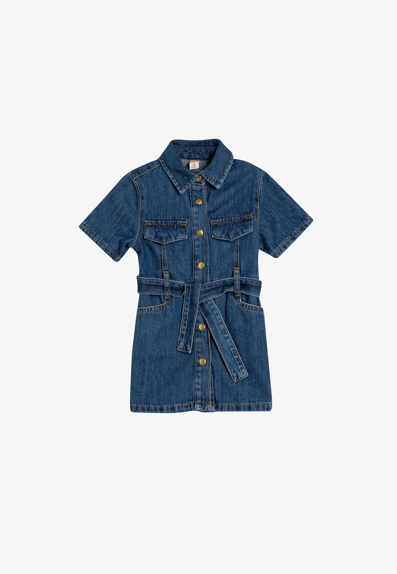 Jeanskleid mit kurzen Ärmeln, durchgehender Knopfleiste, Kragen, zwei Brusttaschen und einem Gürtel in der Taille. Reiches Blau mit goldenen Akzenten.