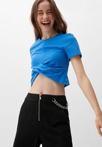 QS MIT KNOTENDETAIL - T-shirt basic - royalblau