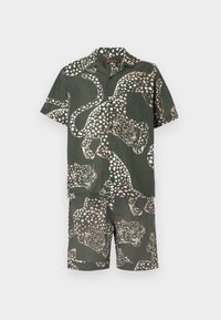 Nem kiválasztott, jag green