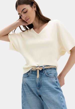 Marks & Spencer, Basic T-shirt - ivory