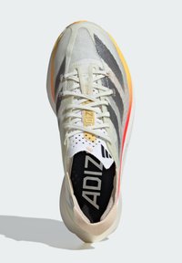 adidas Performance ADIZERO ADIOS PRO 3 - Utcai futócipők - ivory   iron metallic   crystal sand