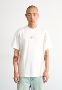Nike Sportswear - AIR FIT - Majica kratkih rukava s printom - white Minijatura 1