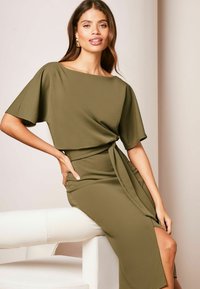 Lipsy MIDI - REGULAR FIT - Nappali ruha - khaki green