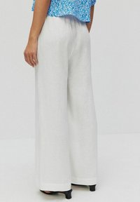 Dobber NATALIA - Broek - white