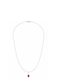Strieborný náhrdelník s hladkým, tenkým dizajnom; v strede zdobený príveskom s červeným drahokamom v tvare kvapky.