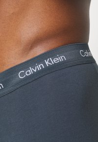 Calvin Klein Underwear LOW RISE TRUNK STRETCH 3 PACK - Cuecas boxer - blue