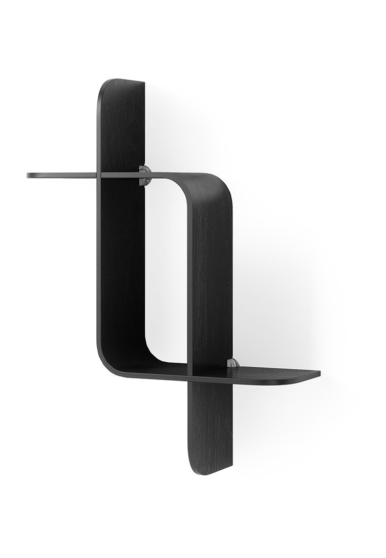 Mensola nera da parete con bordi curvi, dotata di una superficie piatta per lo stoccaggio, con hardware metallico sottile per il fissaggio.