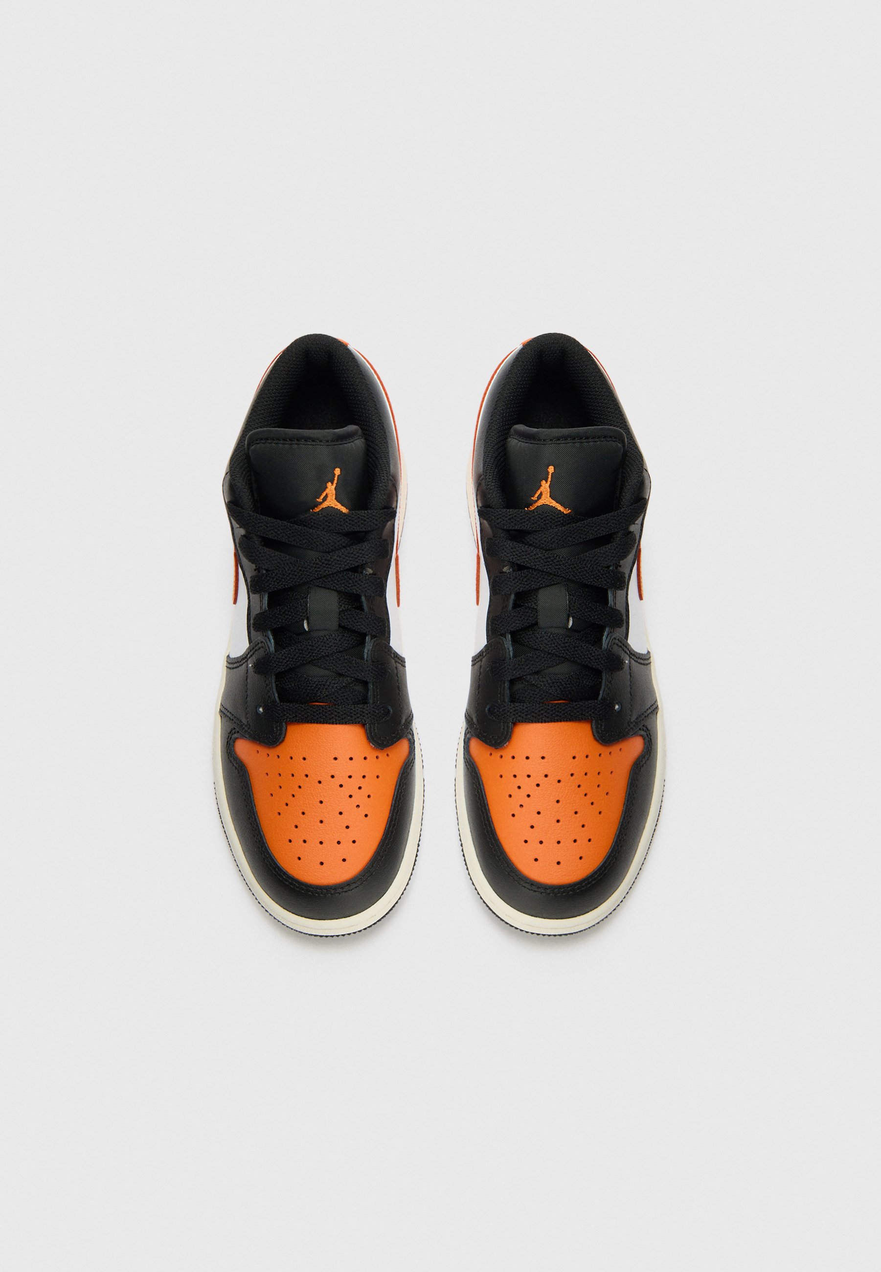 ナイキ] AIR JORDAN 1 RETRO HIGH OG BLACK/WHITE/TEAM ORANGE 25cm EU 