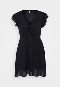 Černé šaty z lehkého materiálu, s hlubokým výstřihem ve tvaru V, s volánovými rukávy, zavazováním vpředu a splývavou sukní.