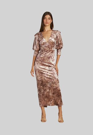ORIGINAL CON DETALLES - Vestido de cóctel - rosa