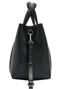 Czarna skórzana torba typu bucket z fakturowanym wykończeniem, paskami na ramię oraz odczepianym paskiem z srebrnym okuciem. Prosty, symetryczny design.