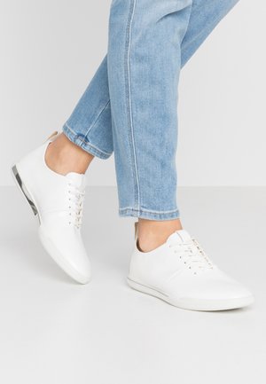 ECCO SIMPIL II W - Chaussures à lacets - white