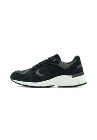 Sneaker in suede nera e verde scuro con colletto imbottito, sovrapposizioni texturizzate, lacci piatti e suola intermedia bianca e ammortizzata. Suola in gomma per una buona aderenza.