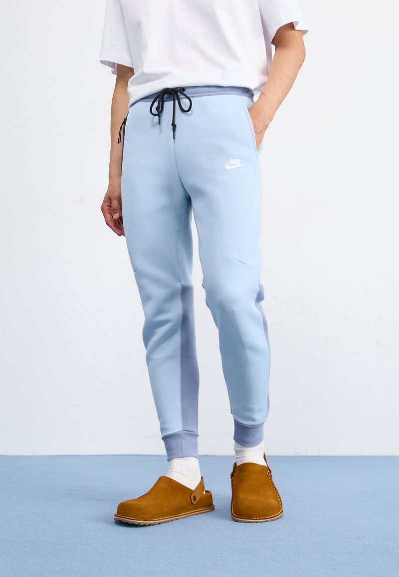 Nike Sportswear TECH FLEECE - Treniņtērpa apakšdaļas - light armoury blue/ashen slate white