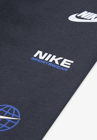 Nike Sportswear SET - Ikdienas džemperis - smoke grey