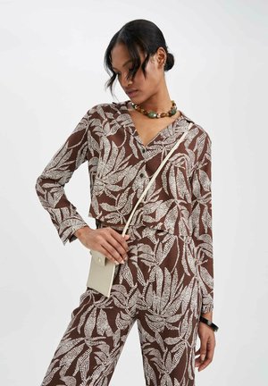CROPPED FIT - Overhemd - brown