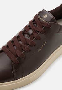 GANT MC JULIEN - Sapatilhas - dark brown