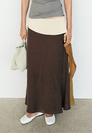 Massimo Dutti, Nappa leather belt with round buckle - Maxinederdele - dark brown