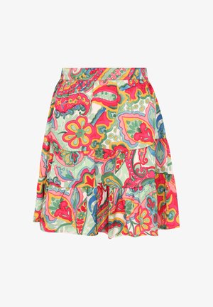 Kleurrijke rok tot op de knie met gelaagde ruches en grote bloemige en paisley patronen in rood, geel, groen en blauw op een witte achtergrond.