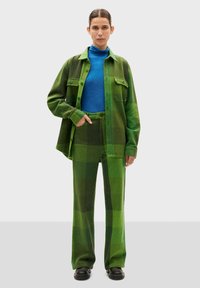 Thinking Mu CORAL - Kalhoty - green