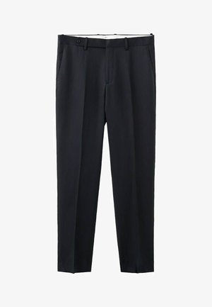 Czarne, dopasowane spodnie garniturowe z bocznymi kieszeniami, szlufkami na pasek i zapięciem na guzik w pasie, prezentowane na białym tle.