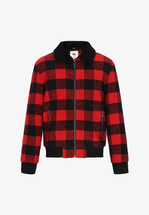 Rood en zwart geruite jas met een ritssluiting aan de voorkant, een zwarte kraag en zijzakken met rits. Gemaakt van een gestructureerde stof met rib gebreide mouwen.