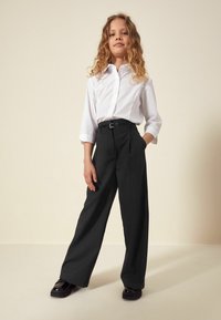 Next - SENIOR WIDE LEG BELTED SCHOOL STANDARD - Broek - black Miniatuurafbeelding 1